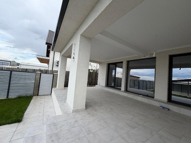 Casă individuală cu 4 camere cu Teren 415 Mp în Bălăceanca