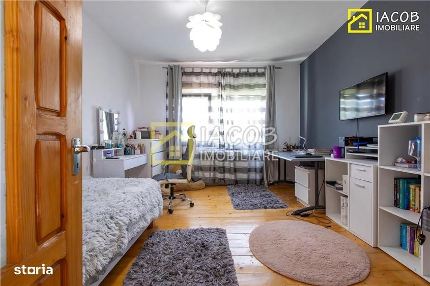 Casă cu 4 camere în Central