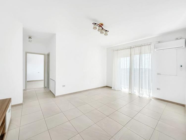 Apartament cu 2 camere semidecomandat în Giroc