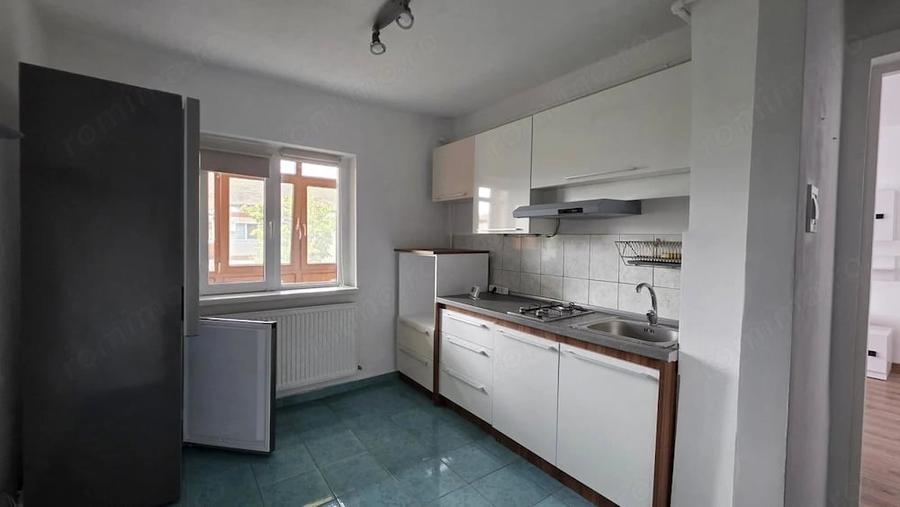 Apartament cu 2 camere decomandat în Soarelui