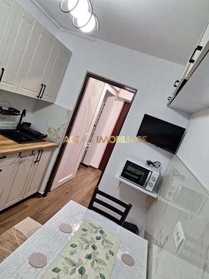 Apartament cu 2 camere decomandat, mobilat în Alexandru Obregia