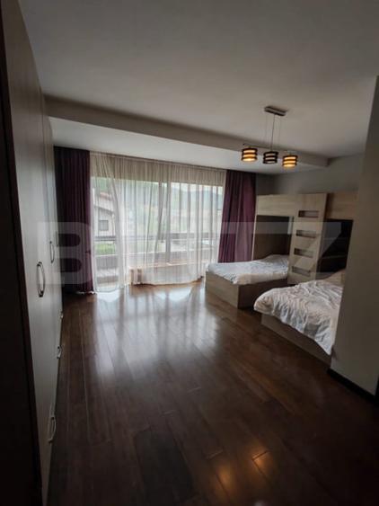 Casă cu 5 camere cu Teren 1000 Mp în Central