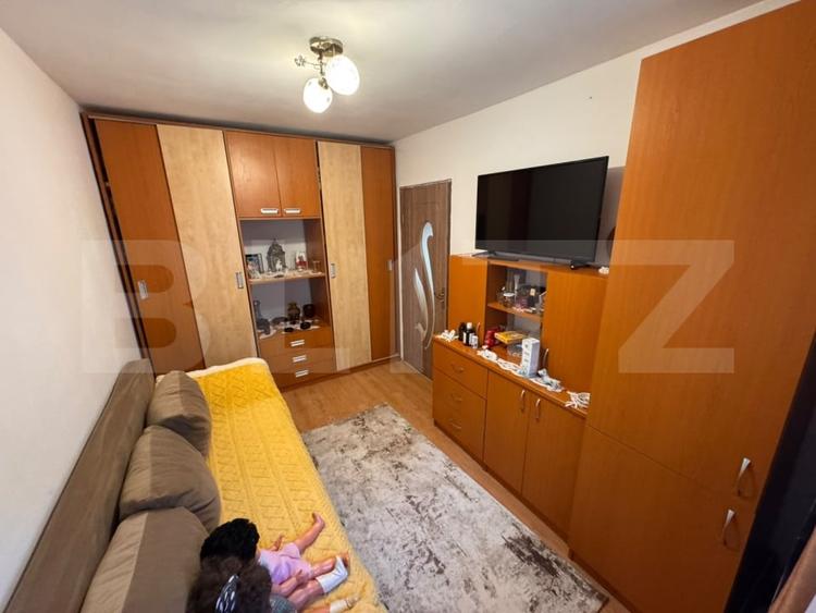Apartament cu 2 camere semidecomandat, mobilat în Valea Rosie