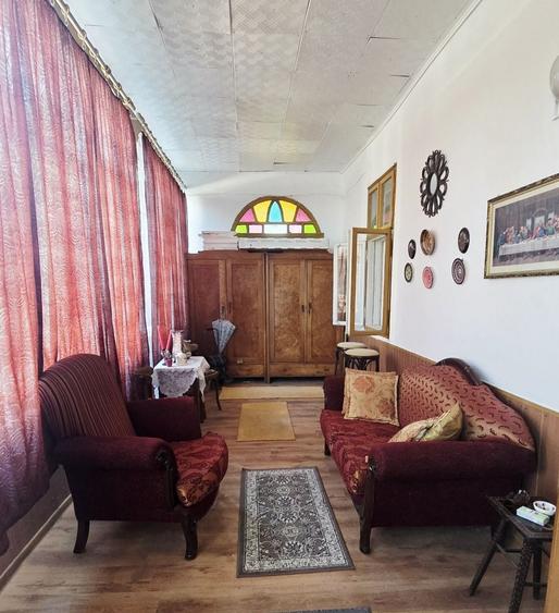 Casă cu 3 camere în Satchinez
