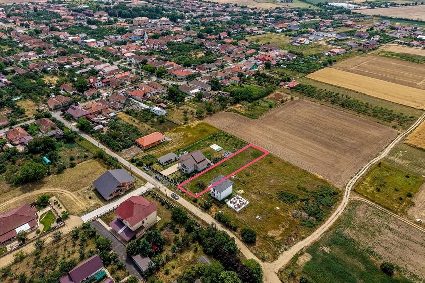 Teren Construcții intravilan de 961 mp, în Nord