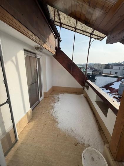 Apartament cu 4 camere decomandat, mobilat în Cotroceni