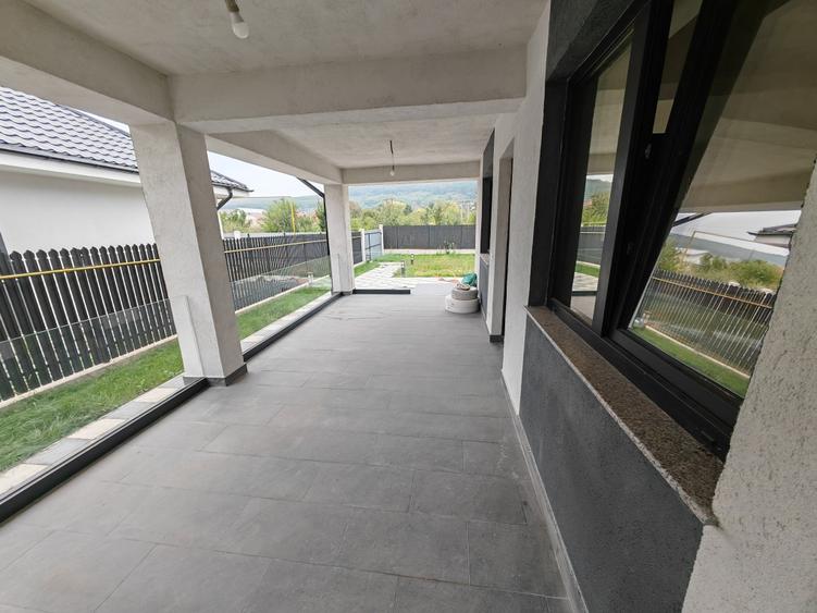 Casă cu 3 camere cu Canalizare în Exterior Nord