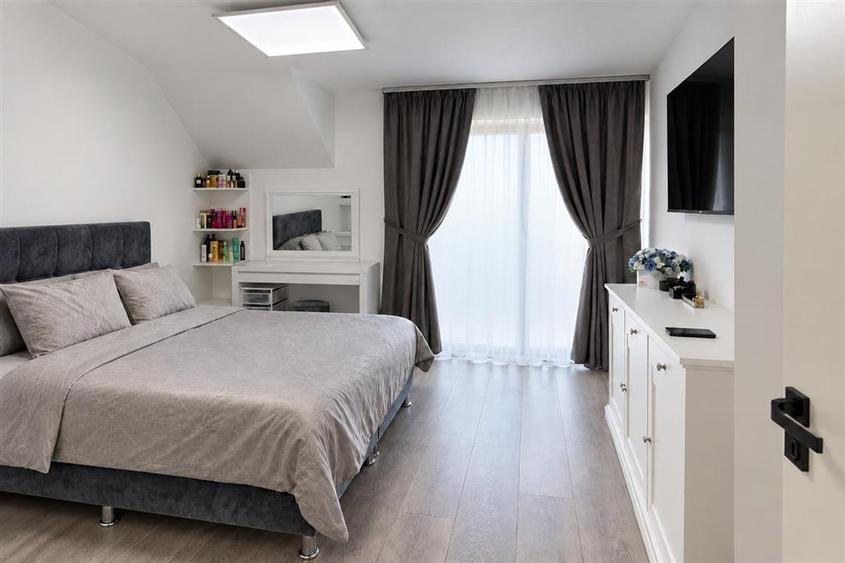 Casă cu 4 camere cu Teren 264 Mp în Tineretului