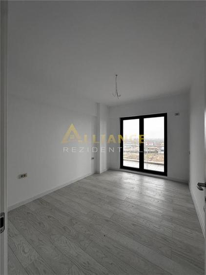 Apartament cu 3 camere decomandat în Fundeni