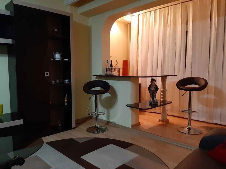Apartament cu 3 camere decomandat în Ultracentral