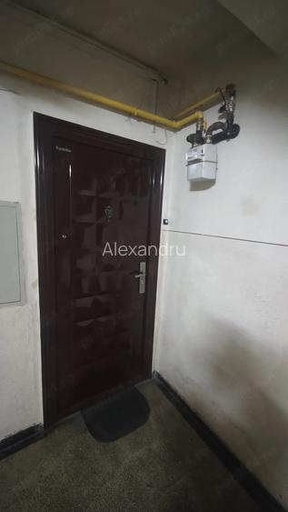 Apartament 4 camere cu balcon si beci Ploiesti, Malu Rosu