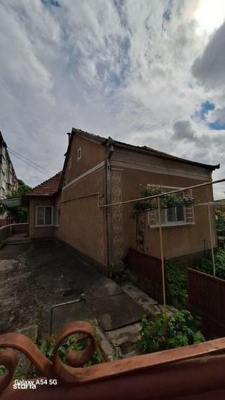 Casă cu 2 camere cu Teren 80 Mp în Central