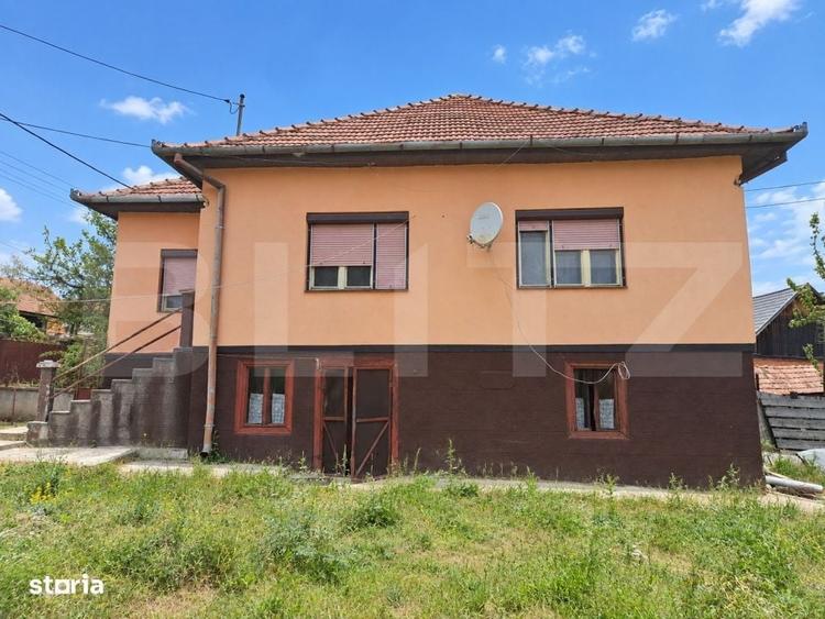 Casă cu 4 camere cu Teren 5300 Mp în Sava
