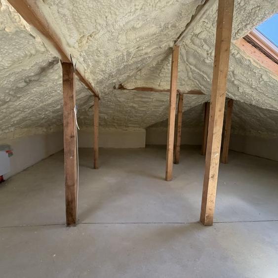 Casă cu 4 camere cu Teren 370 Mp în Tunari