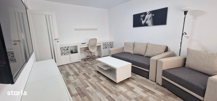 Apartament cu 2 camere decomandat, mobilat în Boema