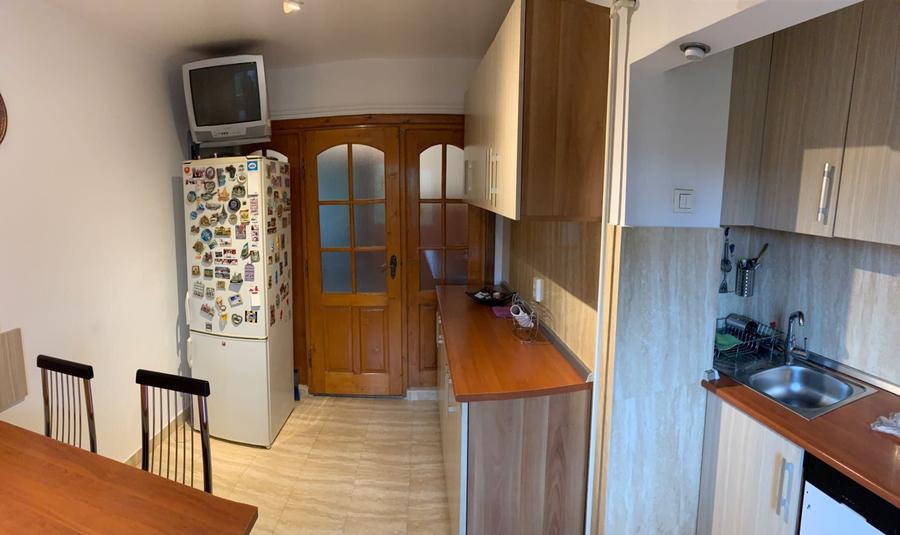 Apartament cu 3 camere decomandat în Lunei