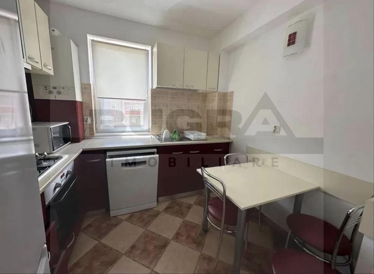 Apartament cu 3 camere semidecomandat în Zorilor
