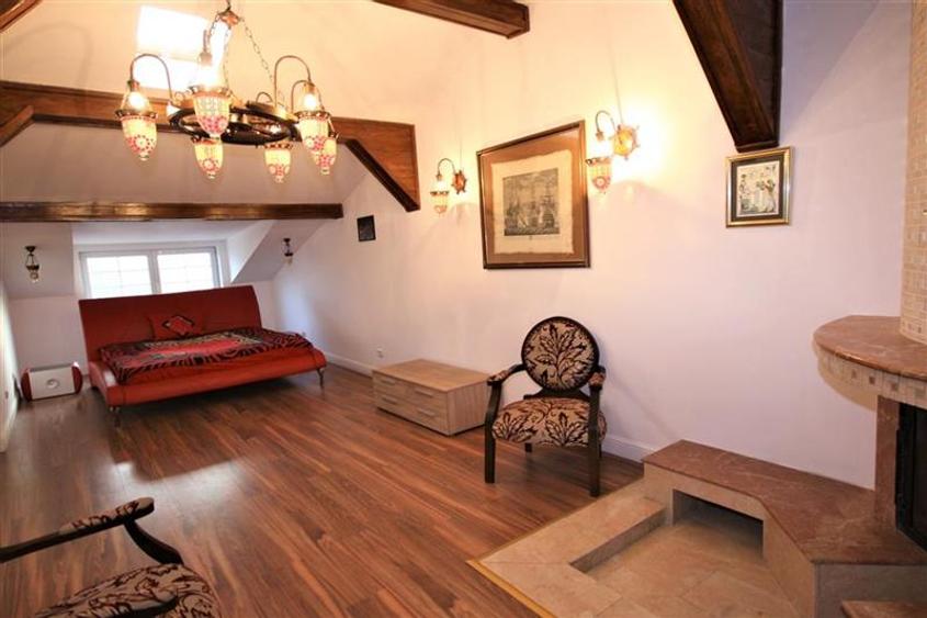 Corp vila, ideal locuinta, cu piscina si curte proprie in centru, Bucuresti - 17