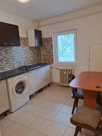 Garsonieră decomandată, mobilată în Târgu Cucu