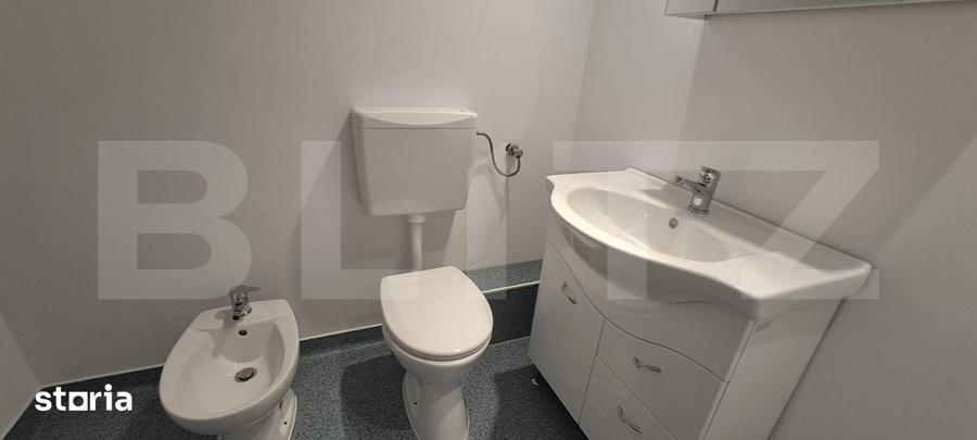 Casă cu 4 camere cu Teren 6500 Mp în Ucea
