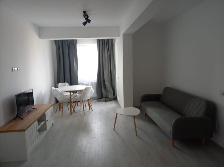Apartament cu 2 camere decomandat în Berceni