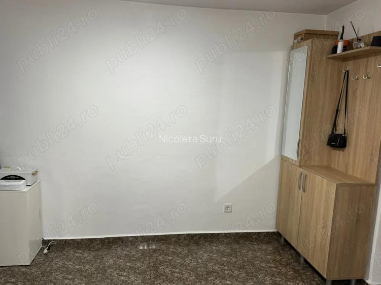 Vand apartament cu 2 camere decomandat Vand apartament cu 2 camere decomandat