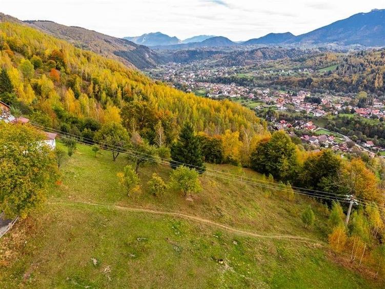 Film! Teren in peisaj mirific, Parcul Natural Piatra Craiului, Moieciu, Magura, - 11