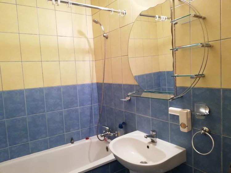 Inchiriez apartament cu 2 camere - 1