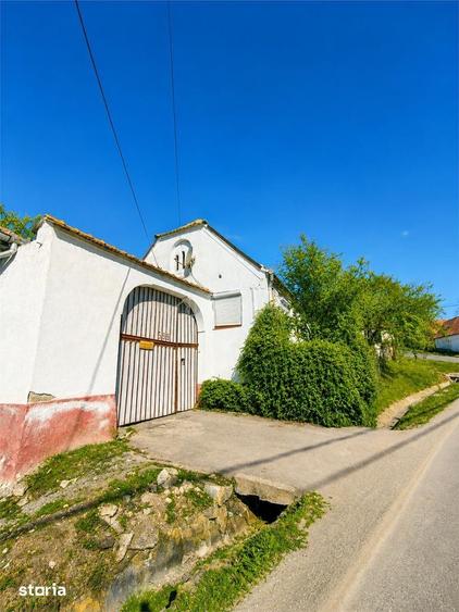 Casa generoasa de vanzare la tara - 7