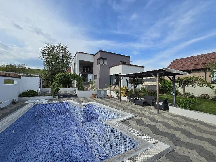 Proprietate exclusivista cu piscina-mobilata si utilata! - 6