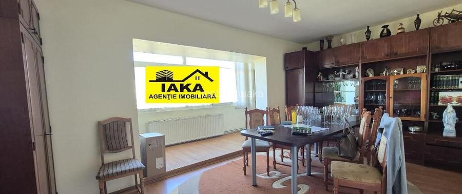 Zona Palatul de Justitie, 5 camere, etaj 2