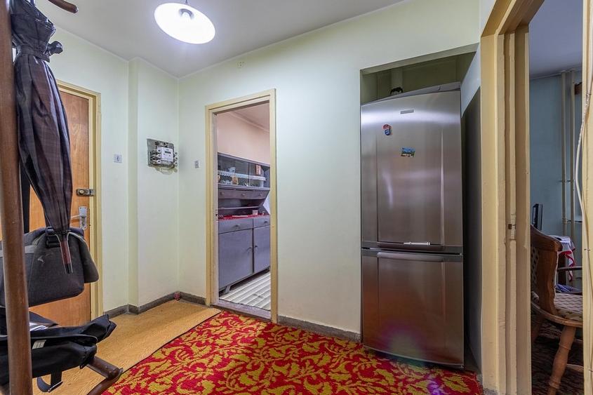 Berceni, Piata Sudului, 3 camere, et.1/4 - 8