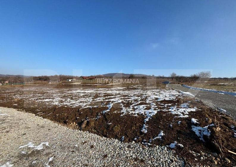 Teren intravilan de vanzare, 500 mp, zona Leoni
