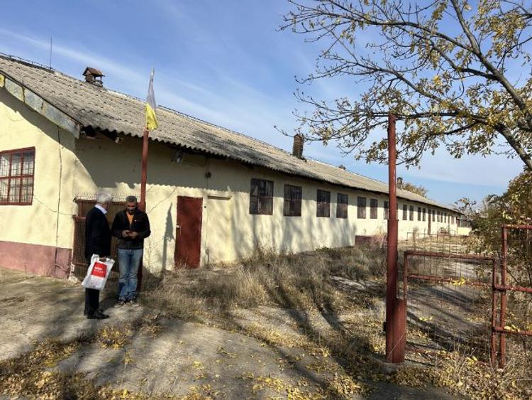 hala de productie cu teren - 1