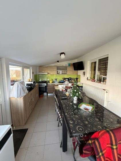 Căsuță cochetă zona Lazu - ieșire la șoseaua Cumpenei - 3