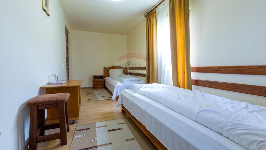 Hotel / Pensiune cu 10 camere de vanzare/Vama Buzaului - 16