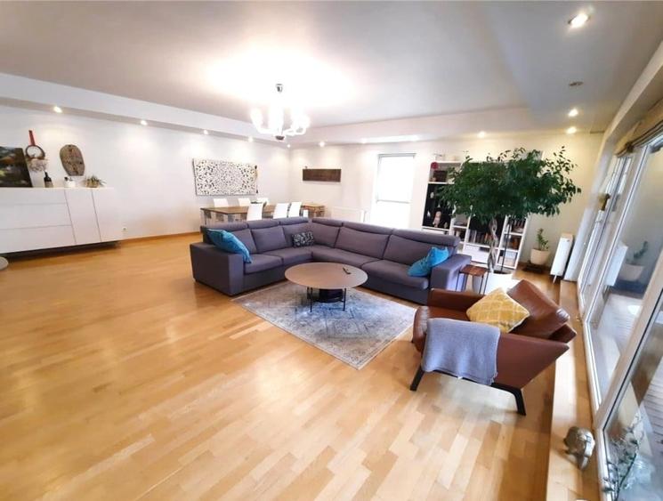 Apartament 4 camere ,200 mp utili,loc parcare, terasa generoasa - 4