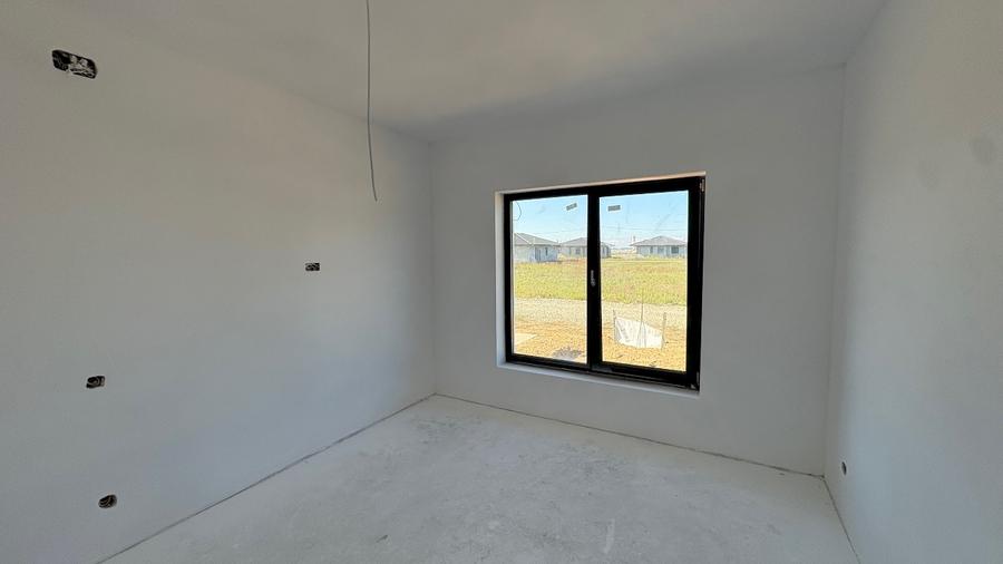 Casa noua parter cu PANOURI FOTOVOLTAICE, teren 553 mp - 9