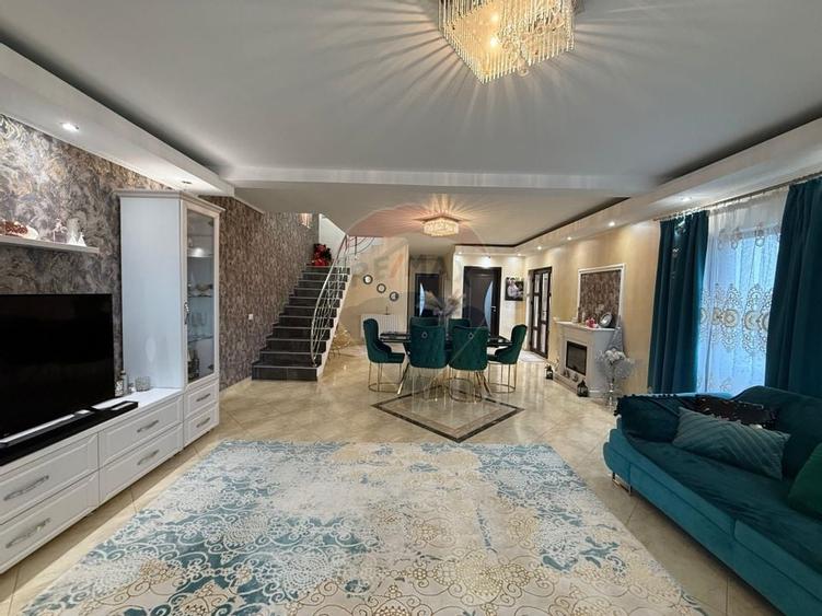 Vila  cu 5 camere de vanzare in Serbanesti - 1