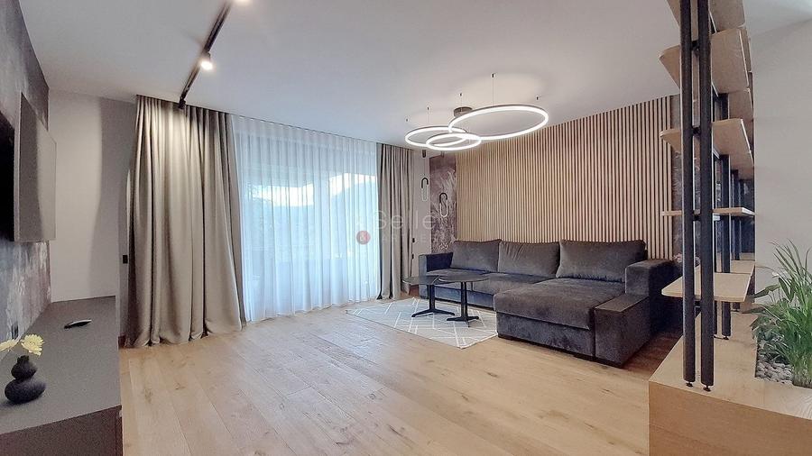 Apartament cu 3 camere decomandat, mobilat în Drumul Poienii
