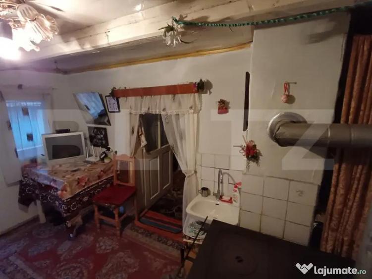 Casa cu 3 camere, 80 mp + 11 arii teren, Localitatea Teaca - 2