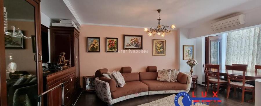 ID 3403 Apartament 3 camere - Strada VICTORIEI