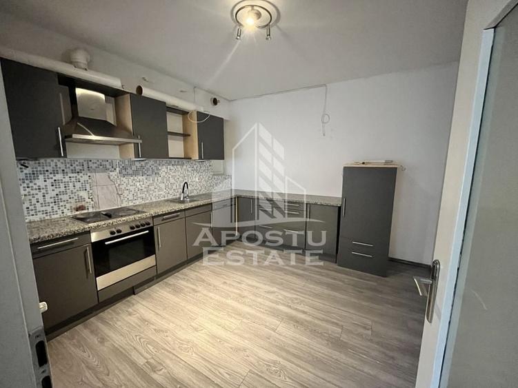 Imobil de vanzare P+M, 173 mp utili,  Elisabetin. - 12