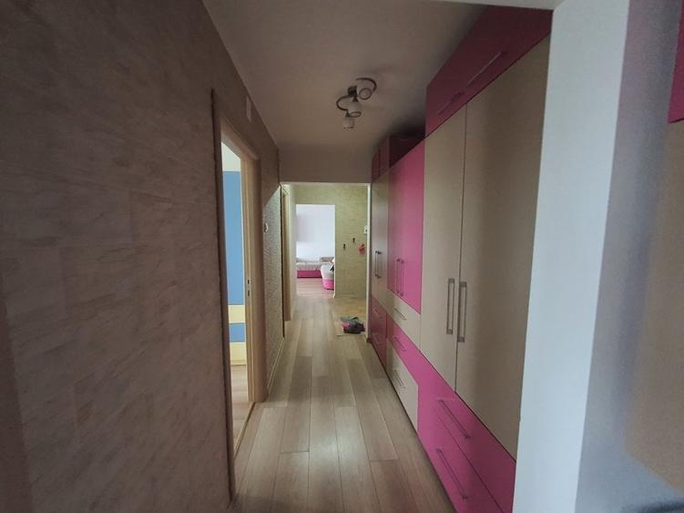 Apartament cu 3 camere, decomandat, zona Tomis III centrala pe gaz - 13