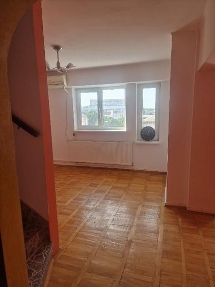 Apartament cu 3 camere decomandat în Ultracentral