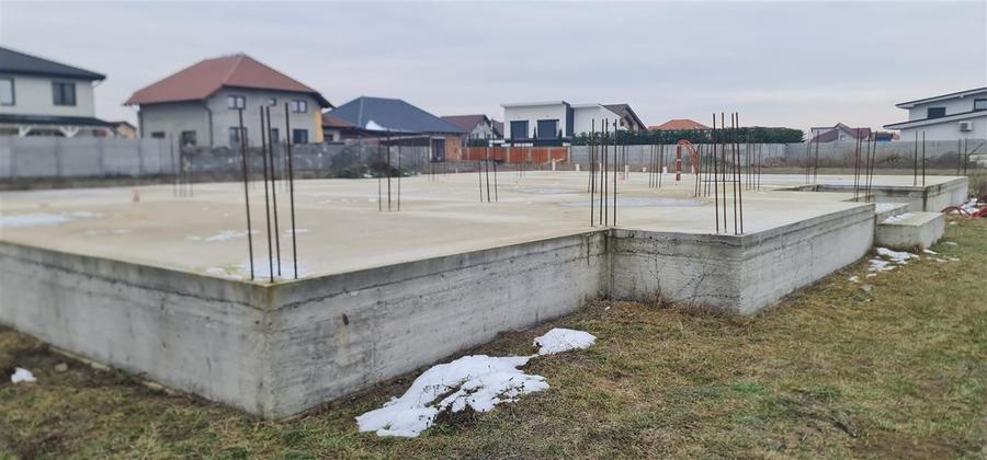 Teren -Fundatie pt. Casa noua Parter 228mp in constructie -Livada - 1