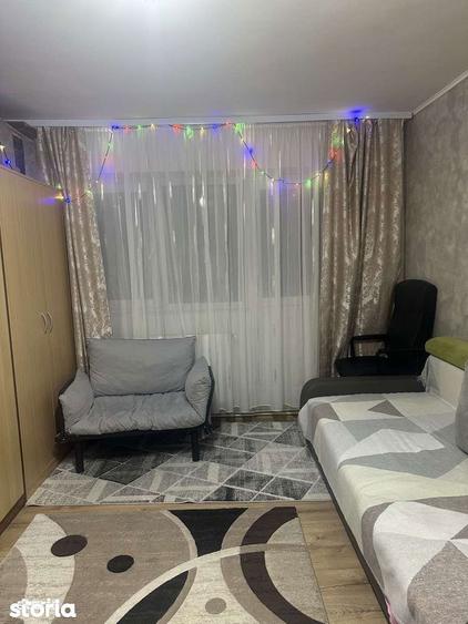 Campina - zona centrala - ap. 3 cam - mobilat/et.1 - 77500 Euro/Neg. - 10