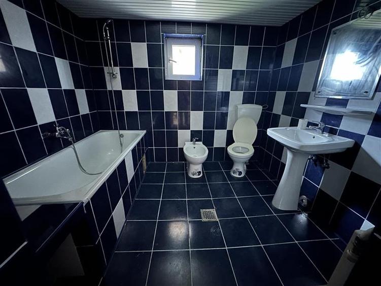 Vila de vacanta - D+P+M - teren 6.226mp - 8