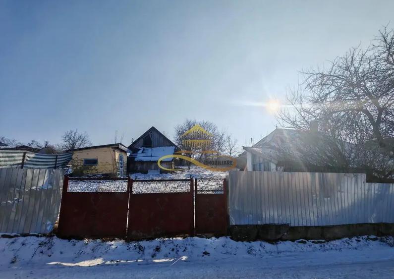 Teren 1.128 mp cu casa batraneasca toate utilita... - 1