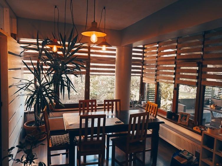 casa / vila Bascov , mobilata / utilata , finisaje moderne ! - 2